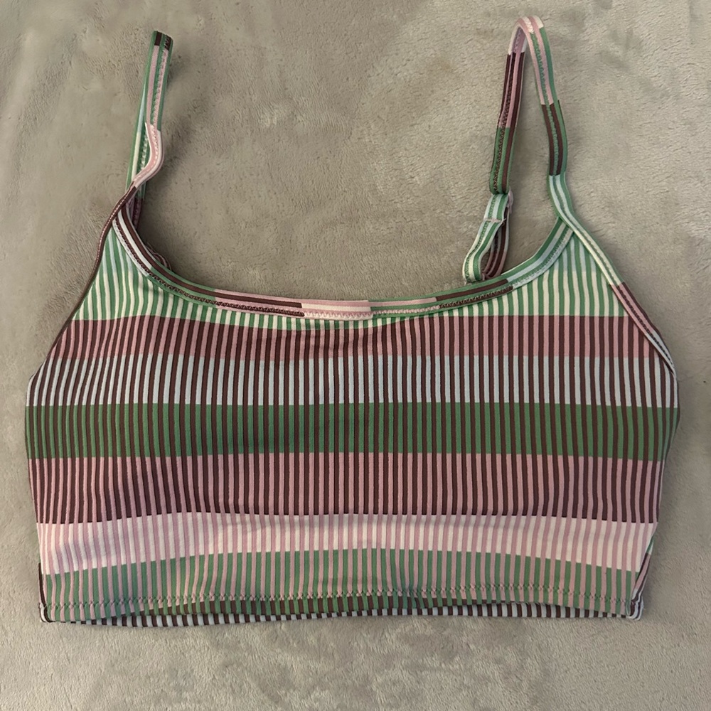 Aerie Size M swim top NWT